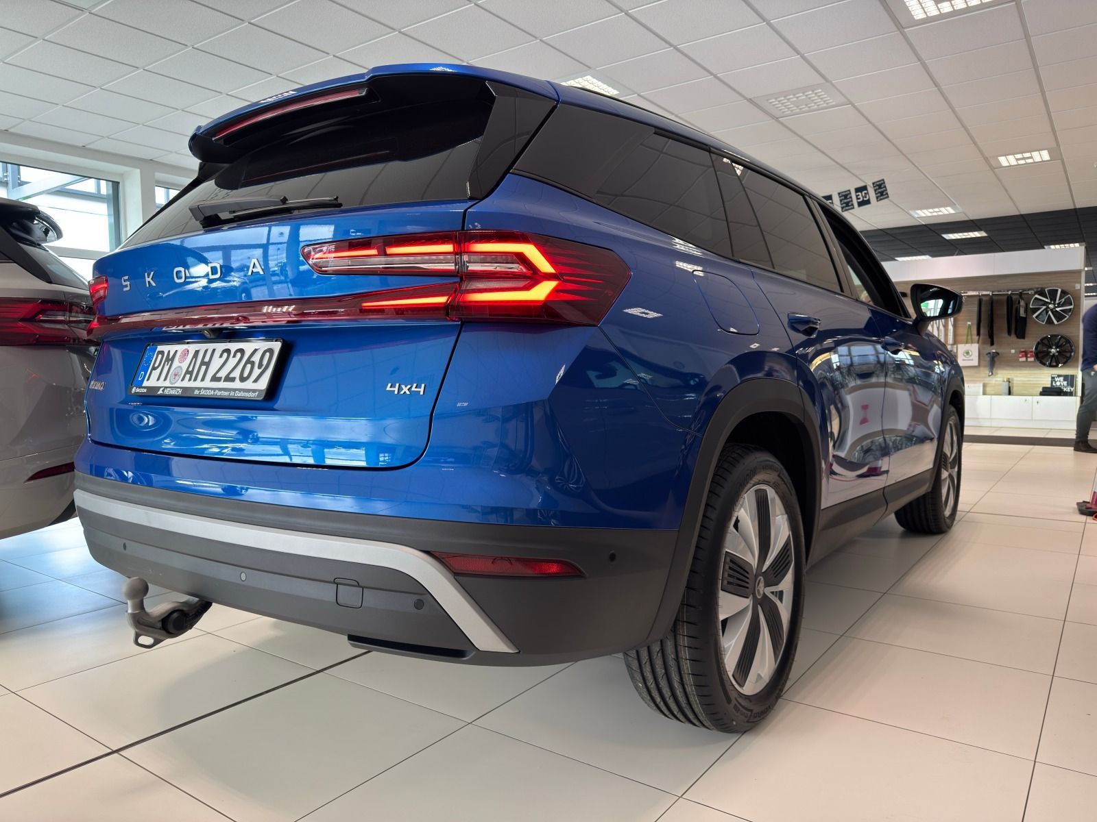 Fahrzeugabbildung SKODA Kodiaq 2.0 TSI 4x4*360°Cam*AHK*Massage*StHz*Head