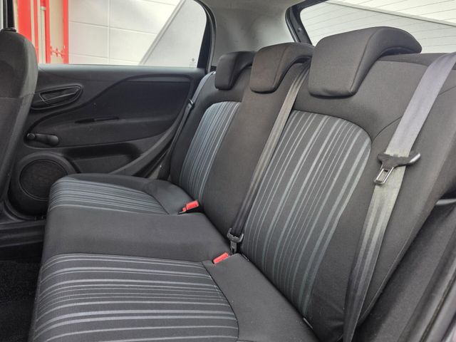 FIAT Punto Evo — Foto 22