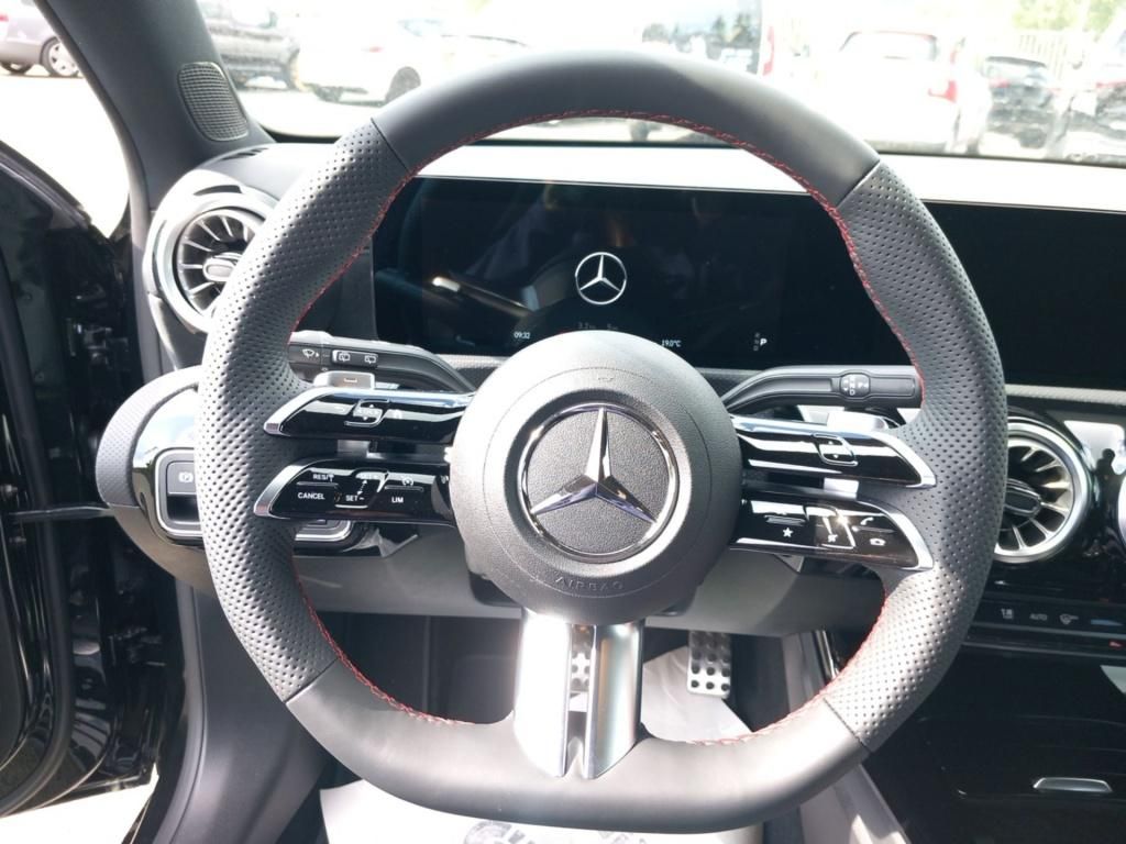 Fahrzeugabbildung Mercedes-Benz A 250 4M AMG*Kamera*Multibeam*Keyless-Go*Sitzhzg