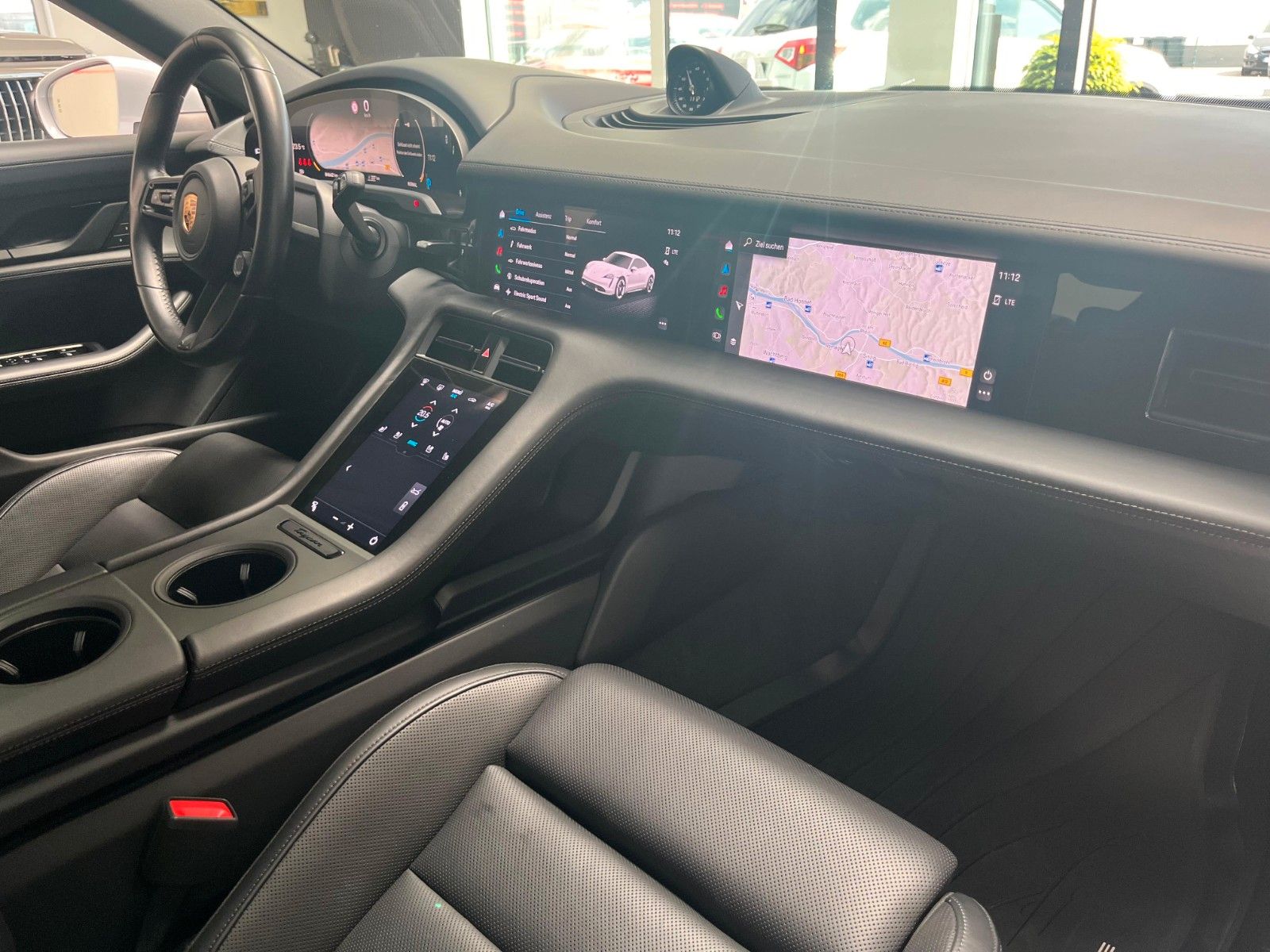 Fahrzeugabbildung Porsche Taycan 4S Plus*Chrono*Apprvd.*Pano*360°*HUD*Bose