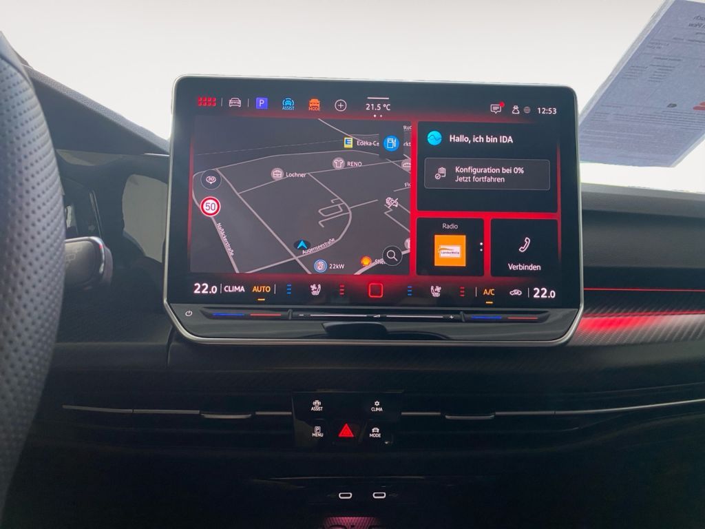 Fahrzeugabbildung Volkswagen Golf Variant R Black Style Harman Carbon VMax270