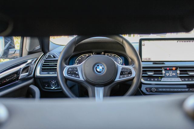 BMW iX3 IMPRESSIVE / SHADOW LINE / LASER / M-SPORT