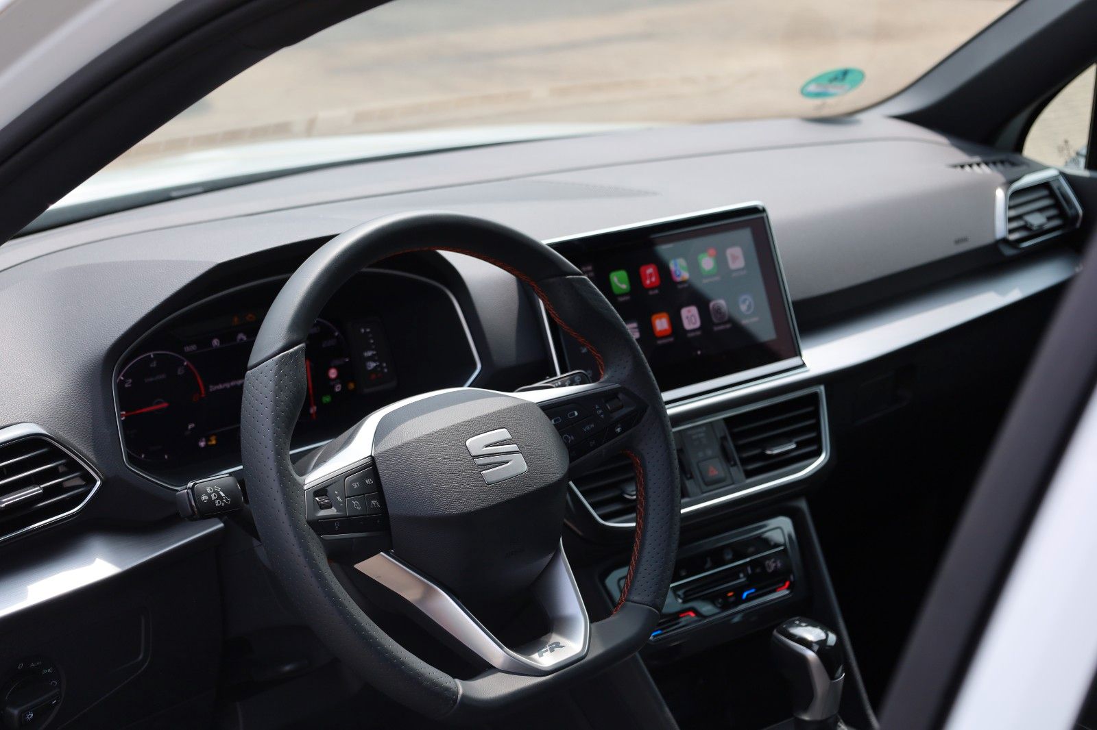 Fahrzeugabbildung SEAT Tarraco 1.4 e-HYBRID FR *SHZ*LED*AHK schwenkbar