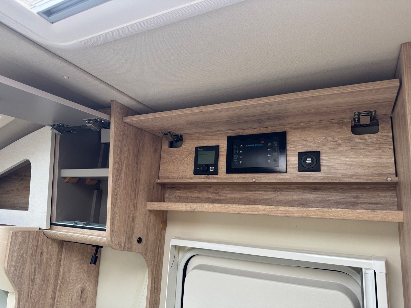 Fahrzeugabbildung Eura Mobil Profila T PT 660 EB Mondial Plus 180PS Dachklima