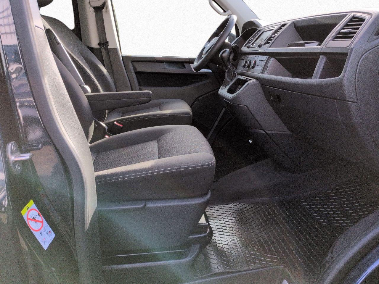 Volkswagen Multivan T6 2.0 TDI DSG StdHz AHK 7Sitz Temp PDC