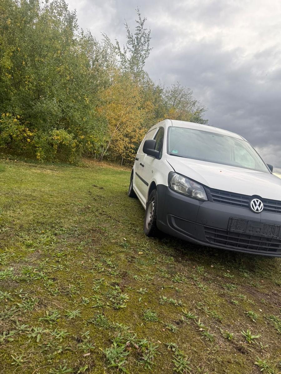 Volkswagen Caddy 2013 — салон