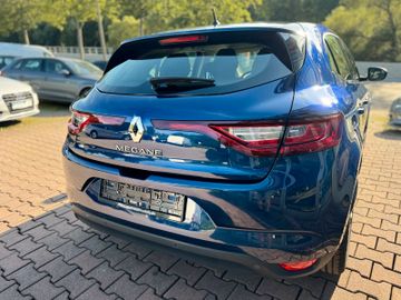 Bild 6 Renault Megane IV *Berline*