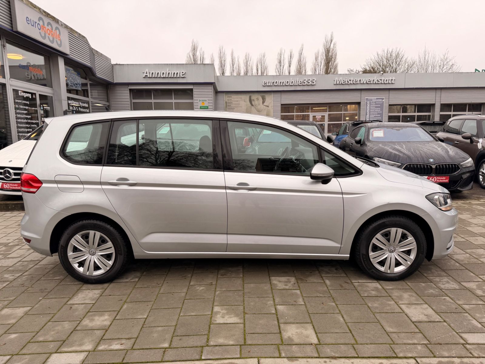 Touran Trendline *7-Sitze*Tempomat*ParkPilot*