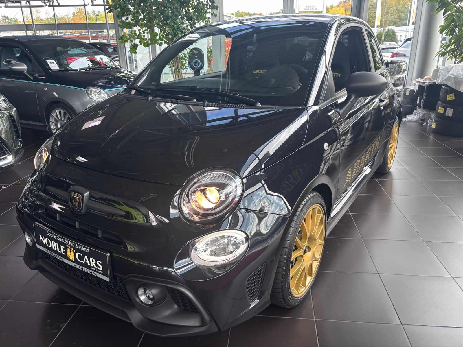 Fahrzeugabbildung Abarth 695 75 Anniversario NAVI ALU Beats