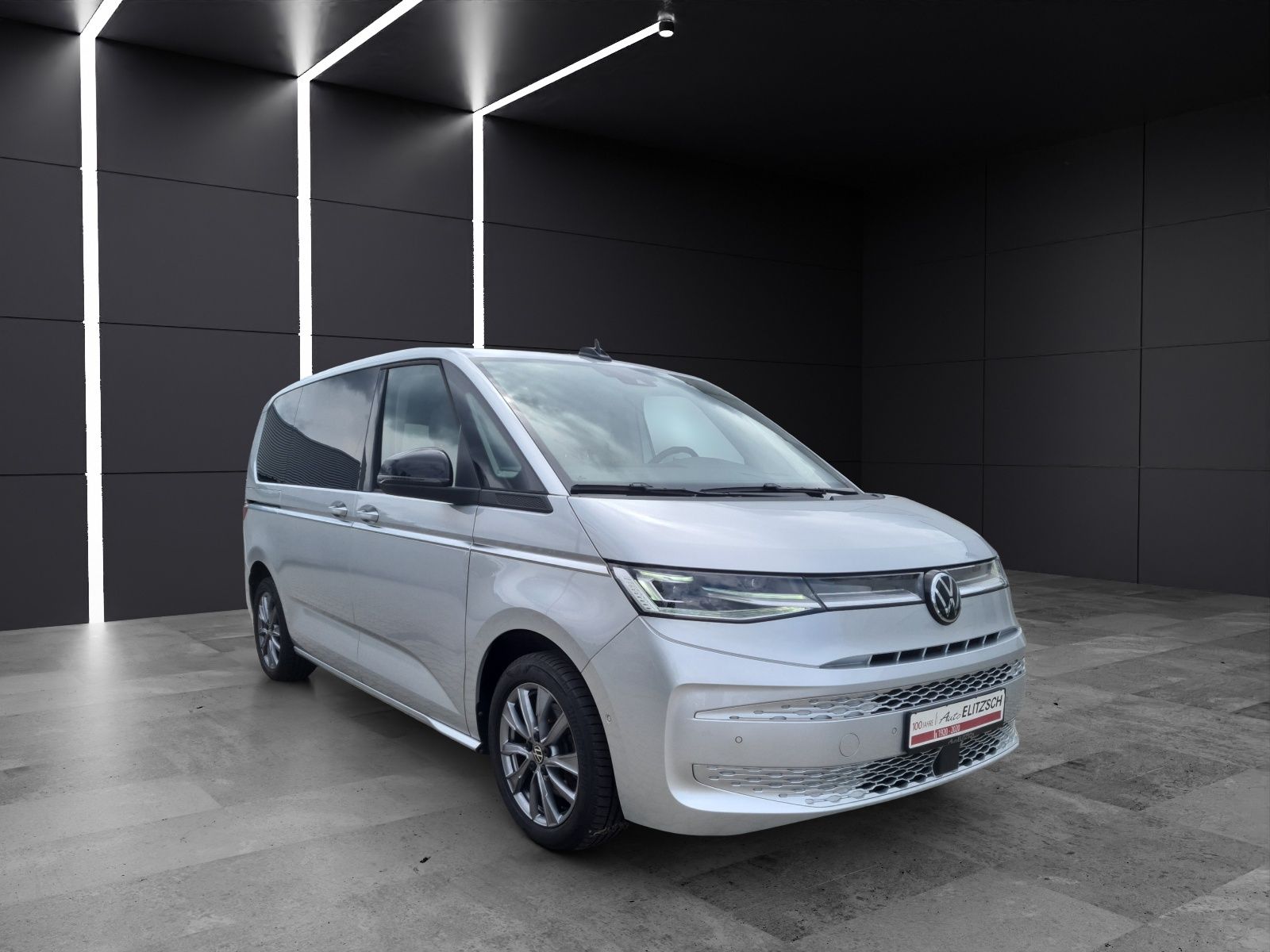 Fahrzeugabbildung Volkswagen T7 Multivan TSI DSG Style STH MATRIX ACC PANO NA