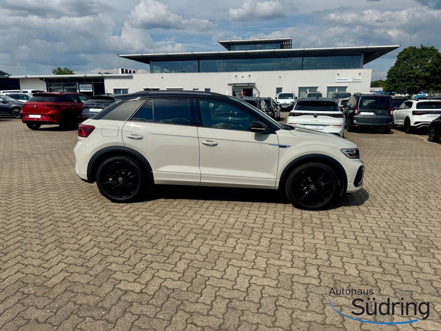 T-Roc 1,5 TSI R-Line DSG BlackStyle AHK Rückfk.
