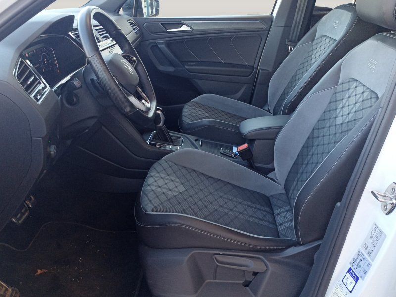 Fahrzeugabbildung Volkswagen Tiguan 1.4 TSI eHybrid R-Line  AHK+MATRIX-LED+NA