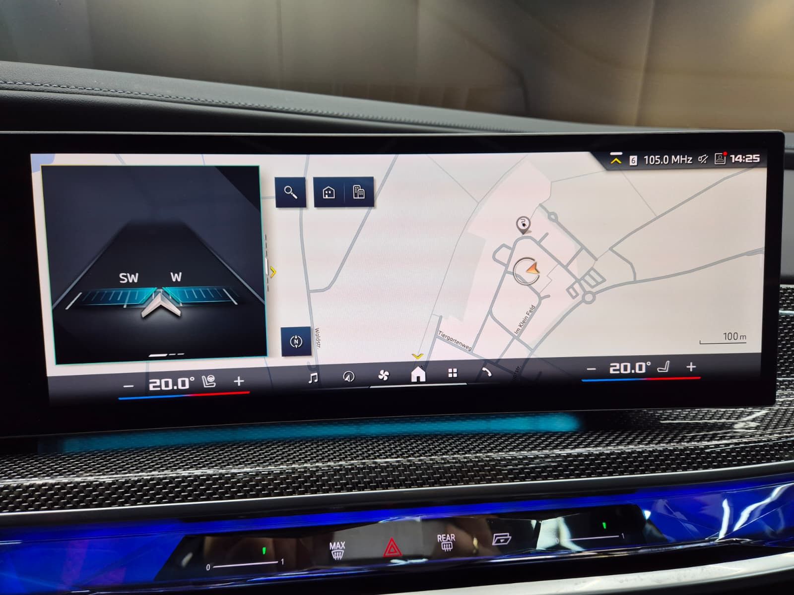 Fahrzeugabbildung BMW M760 e xD M PAKET+PANO+HEAD+SOFT+MEMO+B&W+360°+