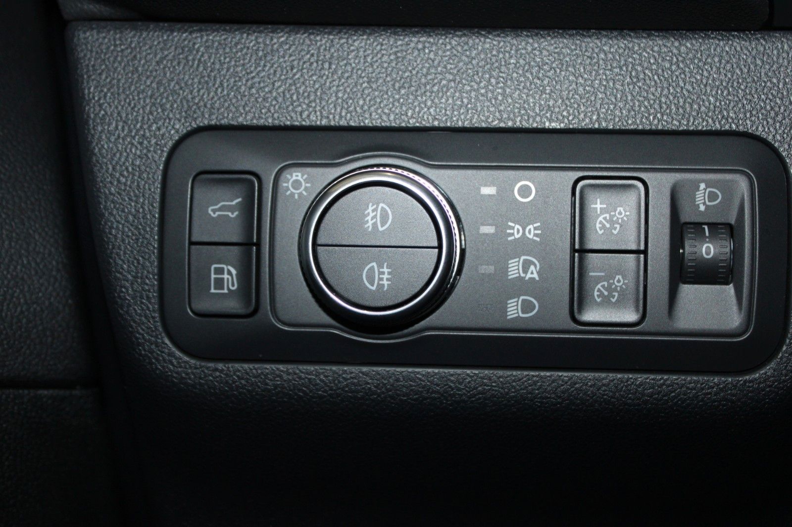 Fahrzeugabbildung Ford Kuga PHEV Titanium X AHK LED HUD 2xCam WinterP.