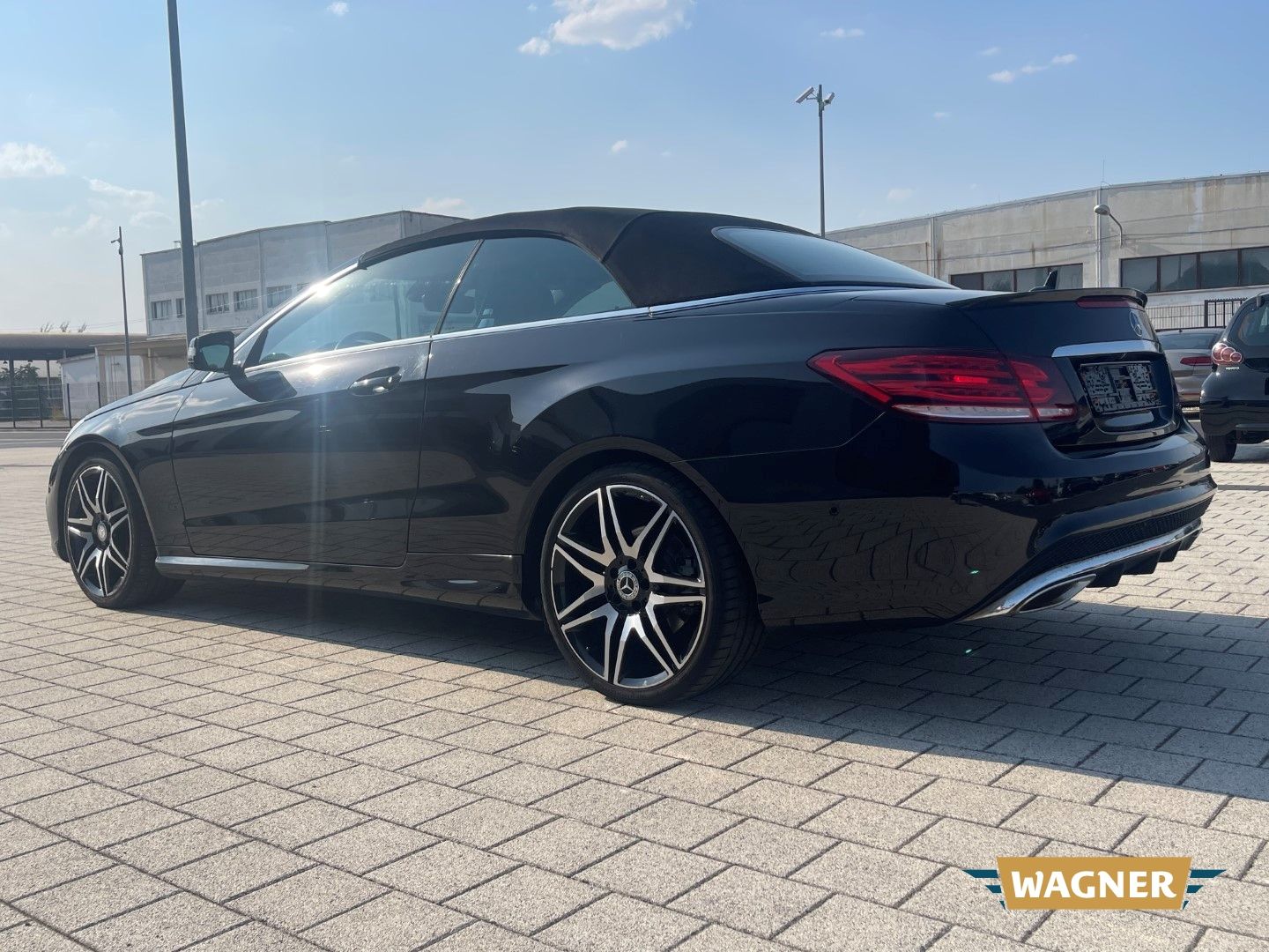 Fahrzeugabbildung Mercedes-Benz E 400 Cabrio AMG Paket Sportsitze