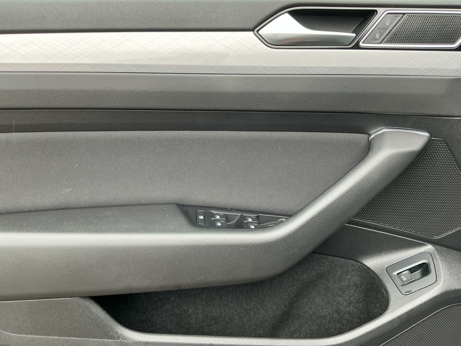 Volkswagen Passat Variant - Bild 15