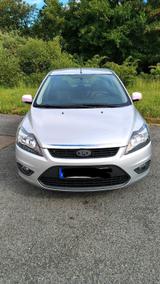 Ford Focus, 5-Türer, silber - Ford Focus: Türer