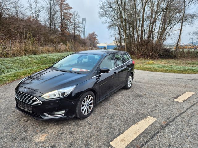 Ford Focus Turnier Titanium--AUTOMATIK--XENON--KAMERA