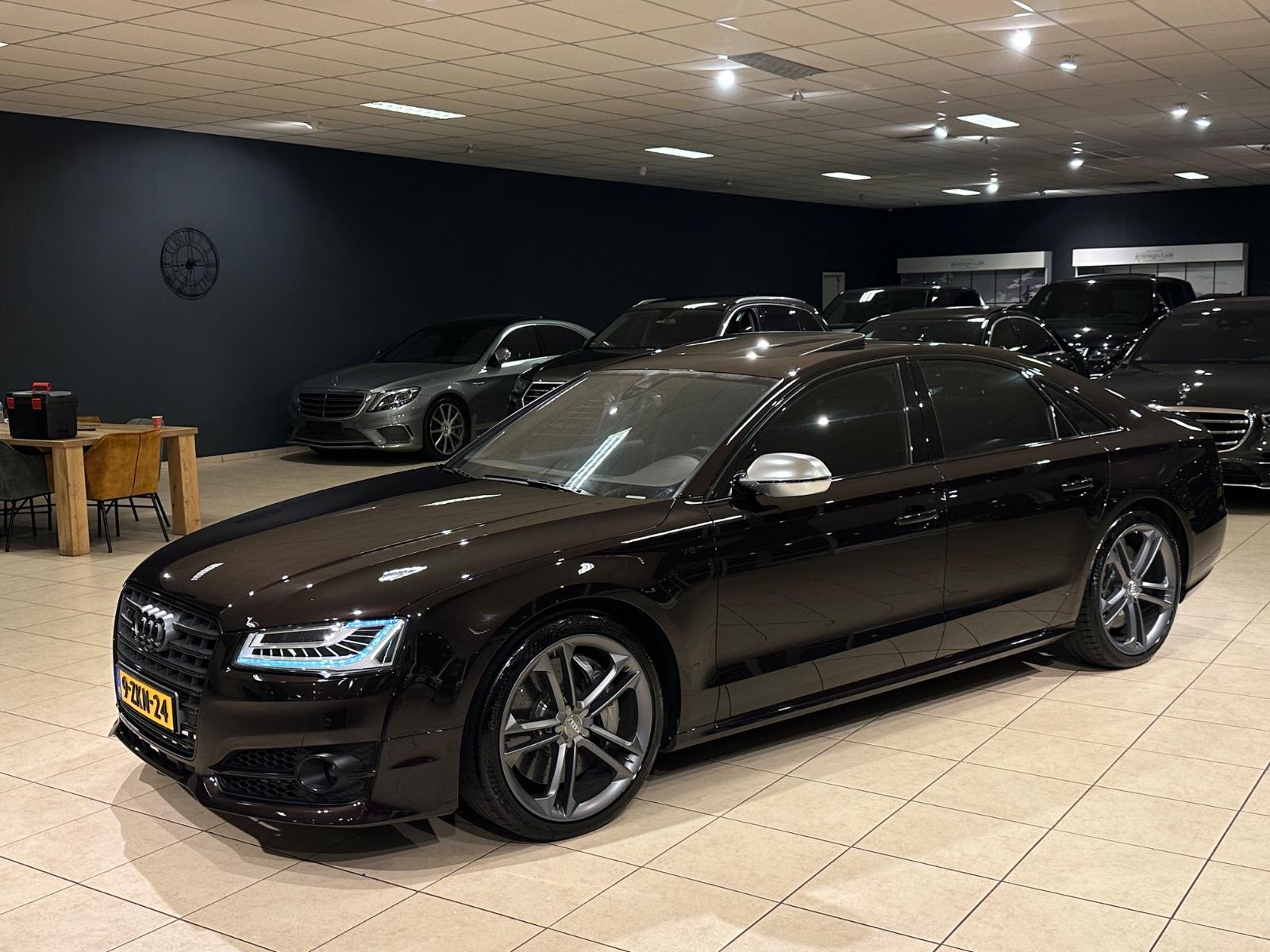Audi S8 4.0 TFSI Quattro/B&O/ACC/SDACH/CARBON/KERAMIK