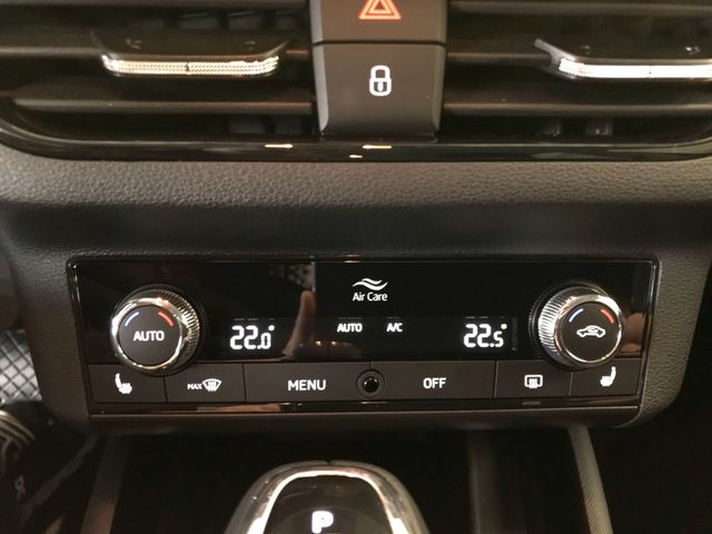 Kamiq Ambition 1.0 TSI DSG*SHZ*CLIMATRONIC*