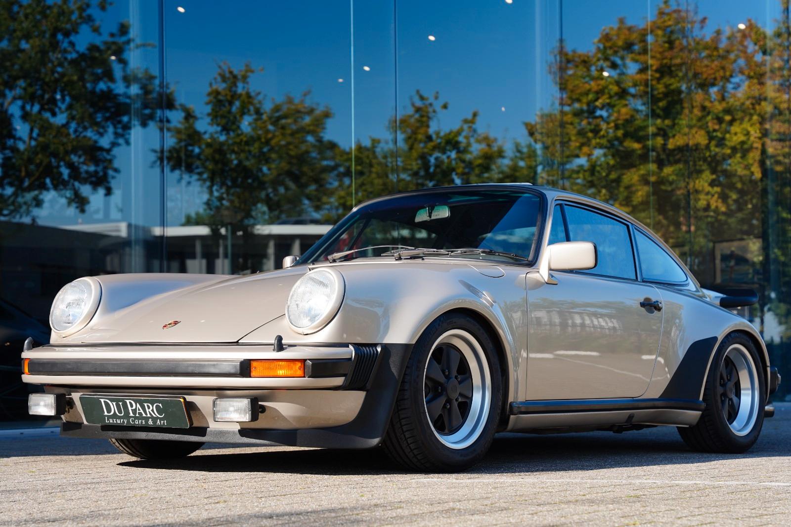 Porsche 911 930 3.0 Turbo Coupe Hell Bronze / Tartan