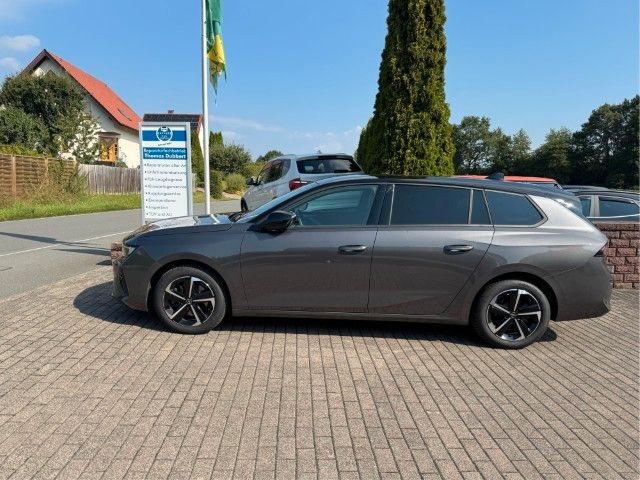 Opel Astra — hlavná fotografia