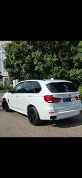 BMW X5 xDrive30d -M Paket Sport - BMW X5 in Düsseldorf