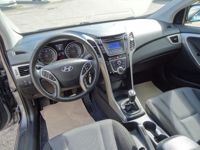 Fahrzeugabbildung Hyundai i30 Trend/2.Hd/Klima/PDC/70TKM/