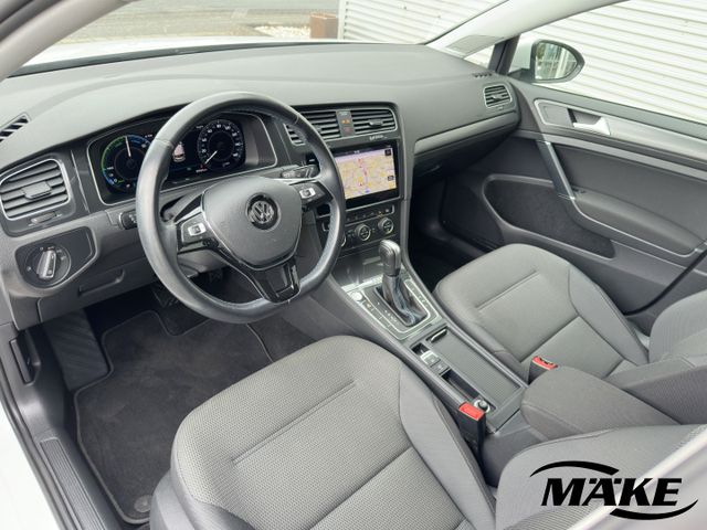 e-Golf Wärmepumpe, CCS-Ladedose, LED, Navi, SHZ,