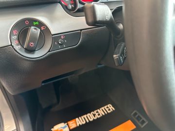 Audi A4 Lim. *TEMPOMAT*KLIMAAUTOMATIK*SitzHZ*
