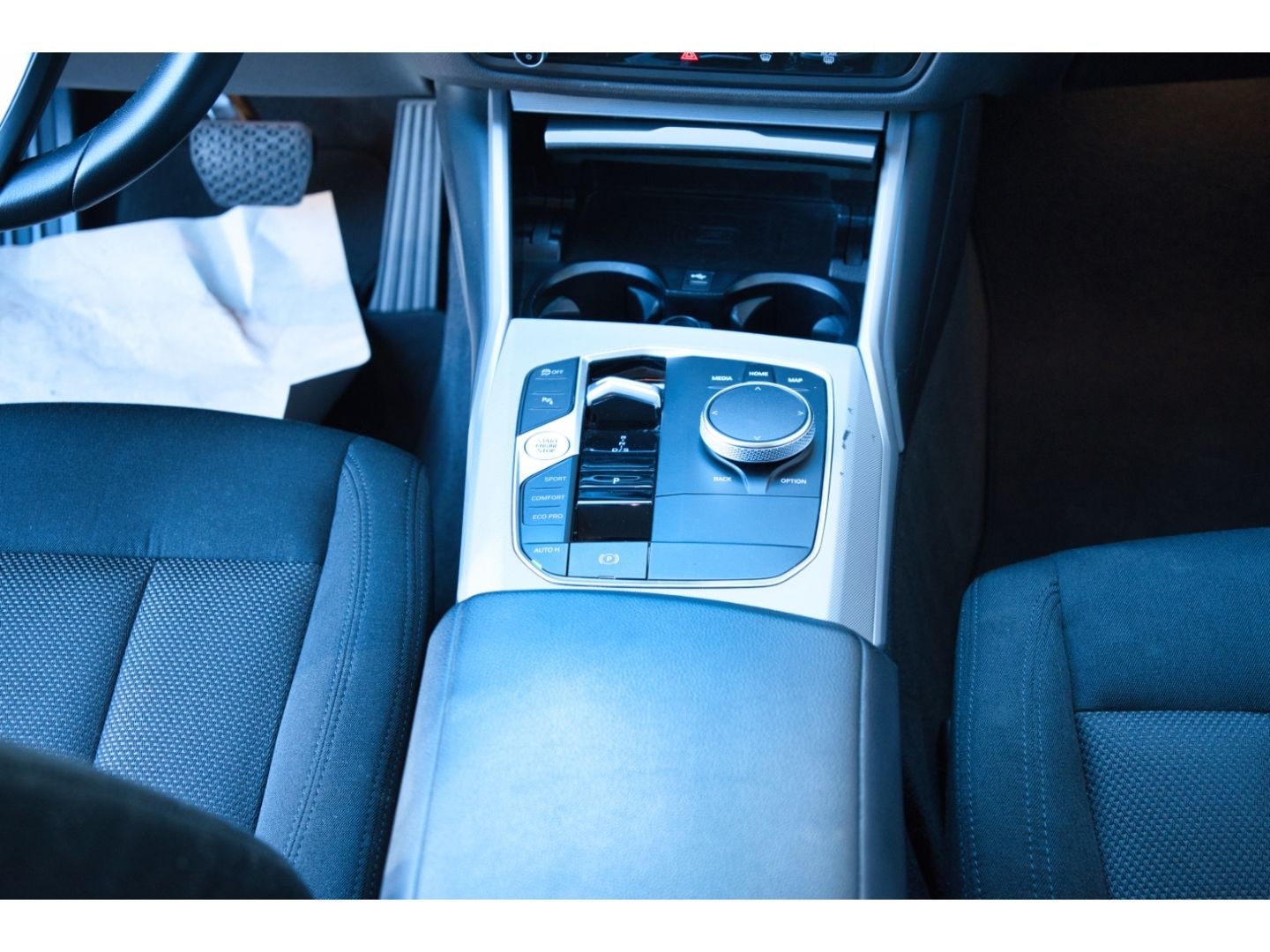 BMW 318 d Touring HUD Navi SHz LED Rückfahrkamera foto 21