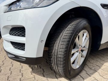 Jaguar F-Pace - 5