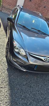 Hyundai i30 CW 1.6 CRDi 66 kW Classic Classic - Hyundai i30 aus 2010 mit Diesel-Antrieb
