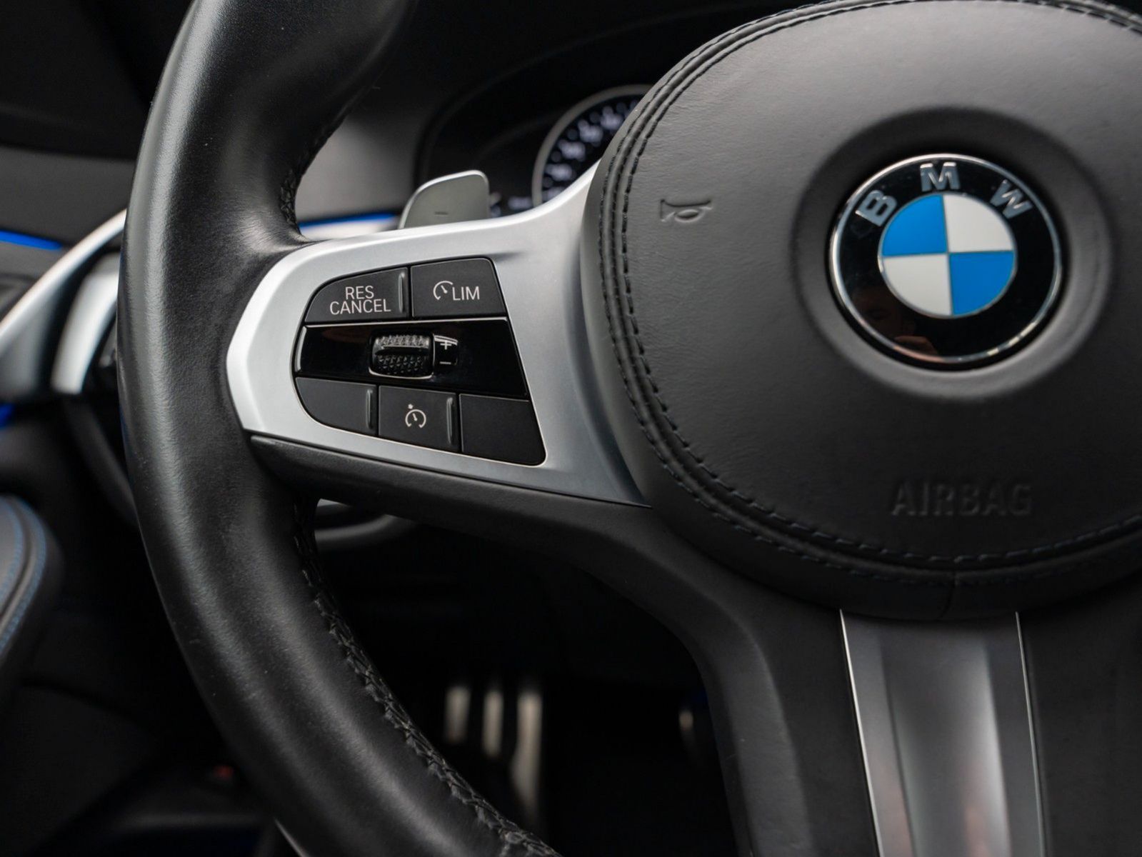 Fahrzeugabbildung BMW 520d xD M Sport LED Alarm DAB Kamera Parkassist