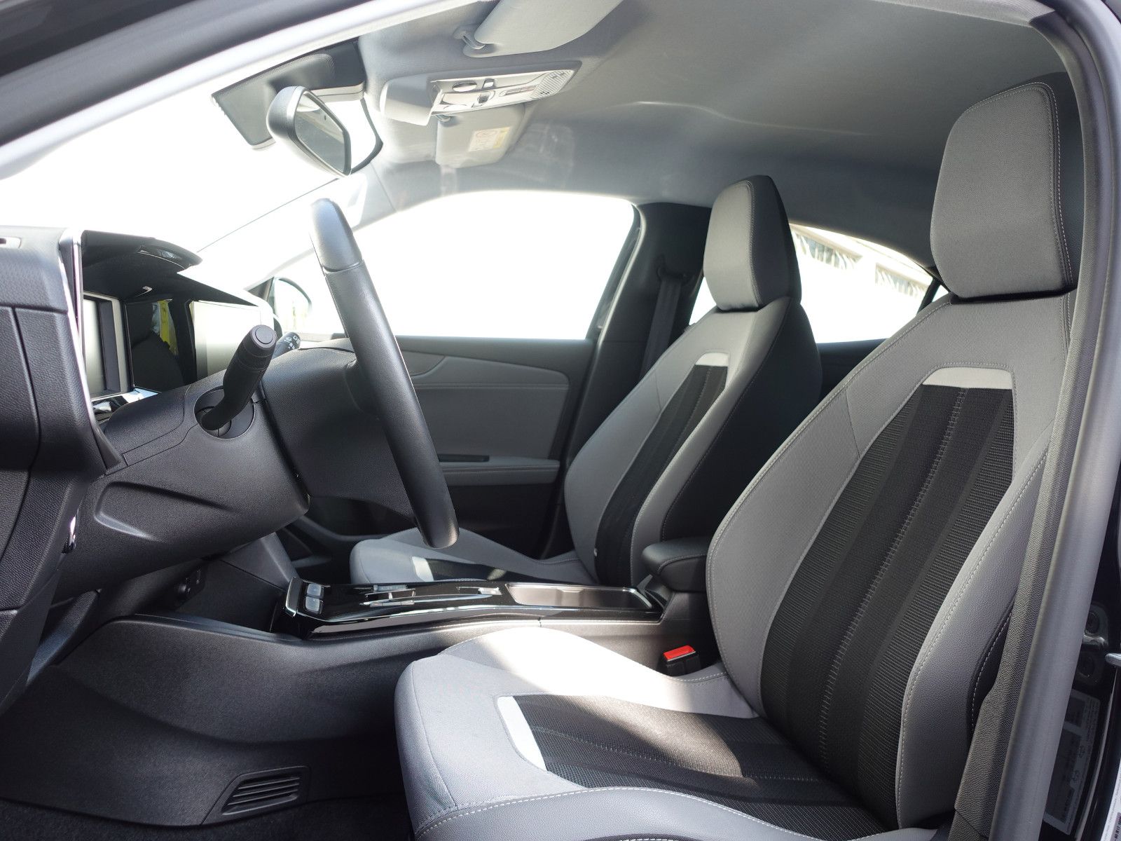 Fahrzeugabbildung Opel Mokka-e 11kW onBoardCharger,Kamera,PDC