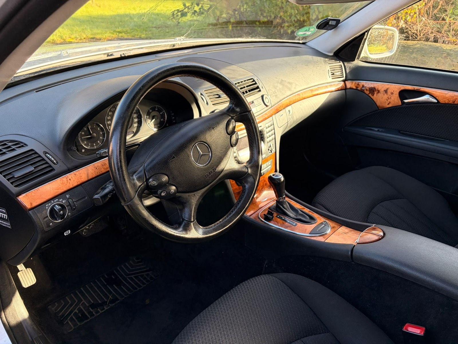 Mercedes-Benz E220 2007 — photo 5