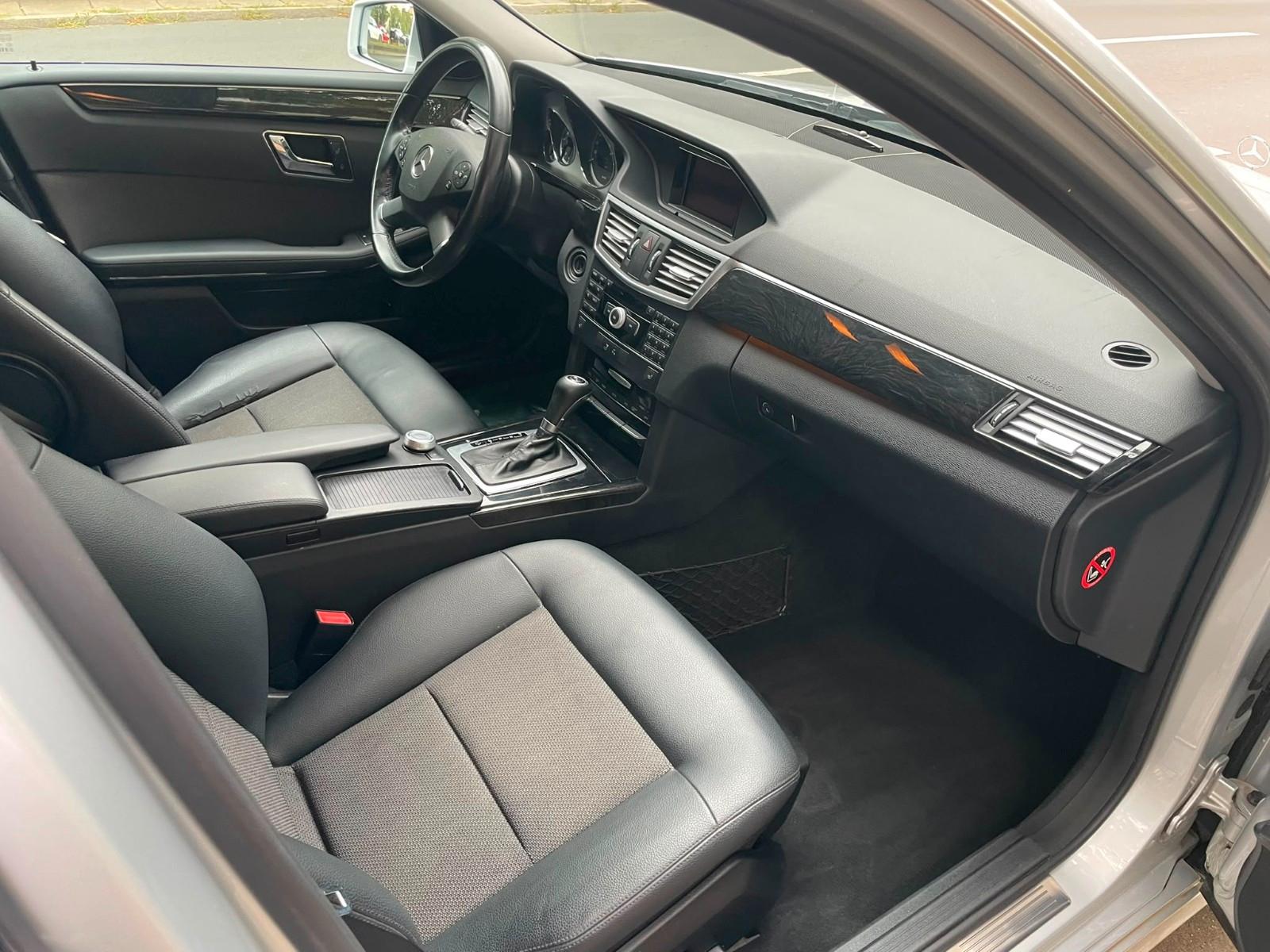 Mercedes-Benz E220 2011 — photo 6