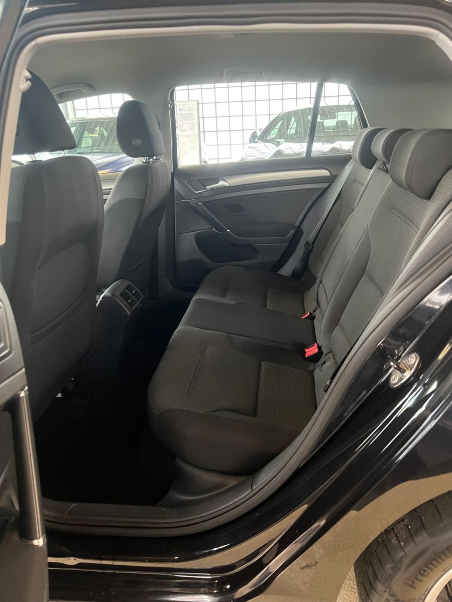 Fahrzeugabbildung Volkswagen Golf VII Lim. 1.6 TDIComfortline *1.HAND*SCHECKH