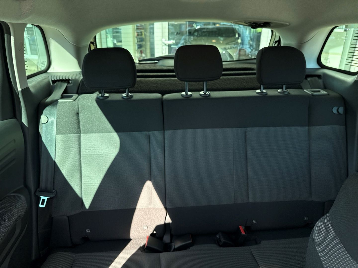 Fahrzeugabbildung Citroën C3 Aircross C-Series 1.2 PureTech 130 Automatik