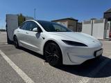 Tesla Model 3 Performance 2024 | weiß/weiß - Tesla Model 3 aus 2024