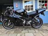 Yamaha YZF R1 - YAMAHA 1998 R1