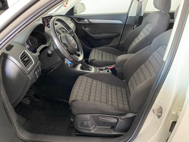 Q3 2.0 TFSI quattro AHK+PANO+NAVI+BI-XENON