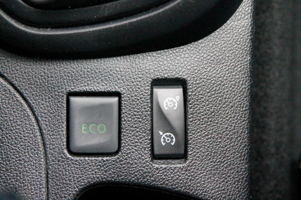 Fahrzeugabbildung Renault Captur Experience ja