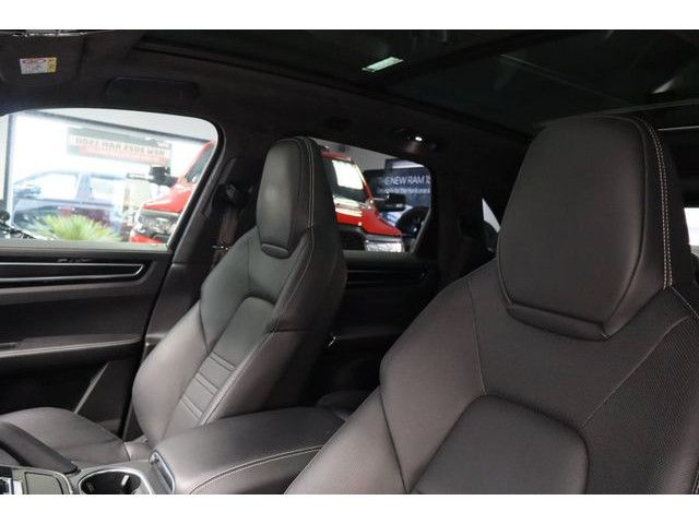 Porsche Cayenne GTS InnoDrive Head-Up Standh. Panorama foto 22