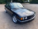 BMW 525i oldtimer h Kennzeichen  - BMW 525 aus 1994: 525i