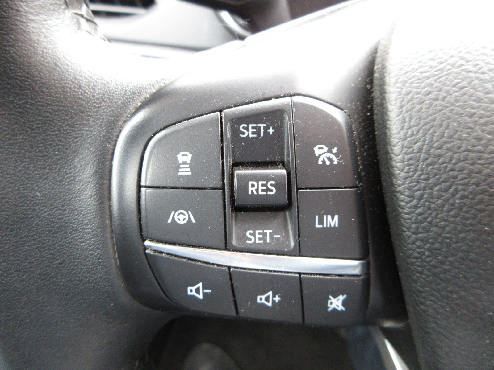 Fahrzeugabbildung Ford Focus Turnier 1.5D Cool & Conn LED/SHZ/LHZ