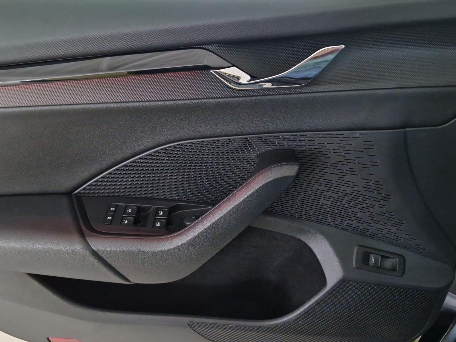 Fahrzeugabbildung SKODA Octavia Combi Ambition DSG ACC KLIMA LED