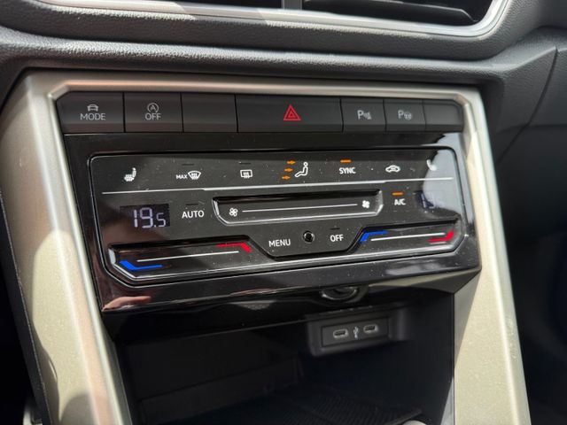 T-Roc Move 1.0 TSI Navi Apple CarPlay Rear View