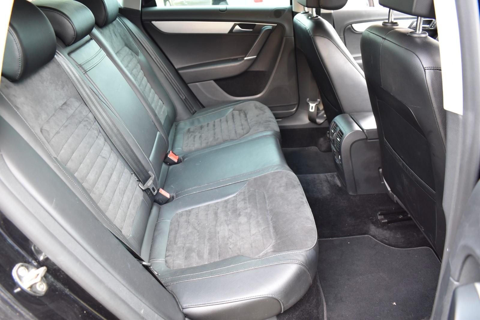 Volkswagen Passat 2011 — photo 15