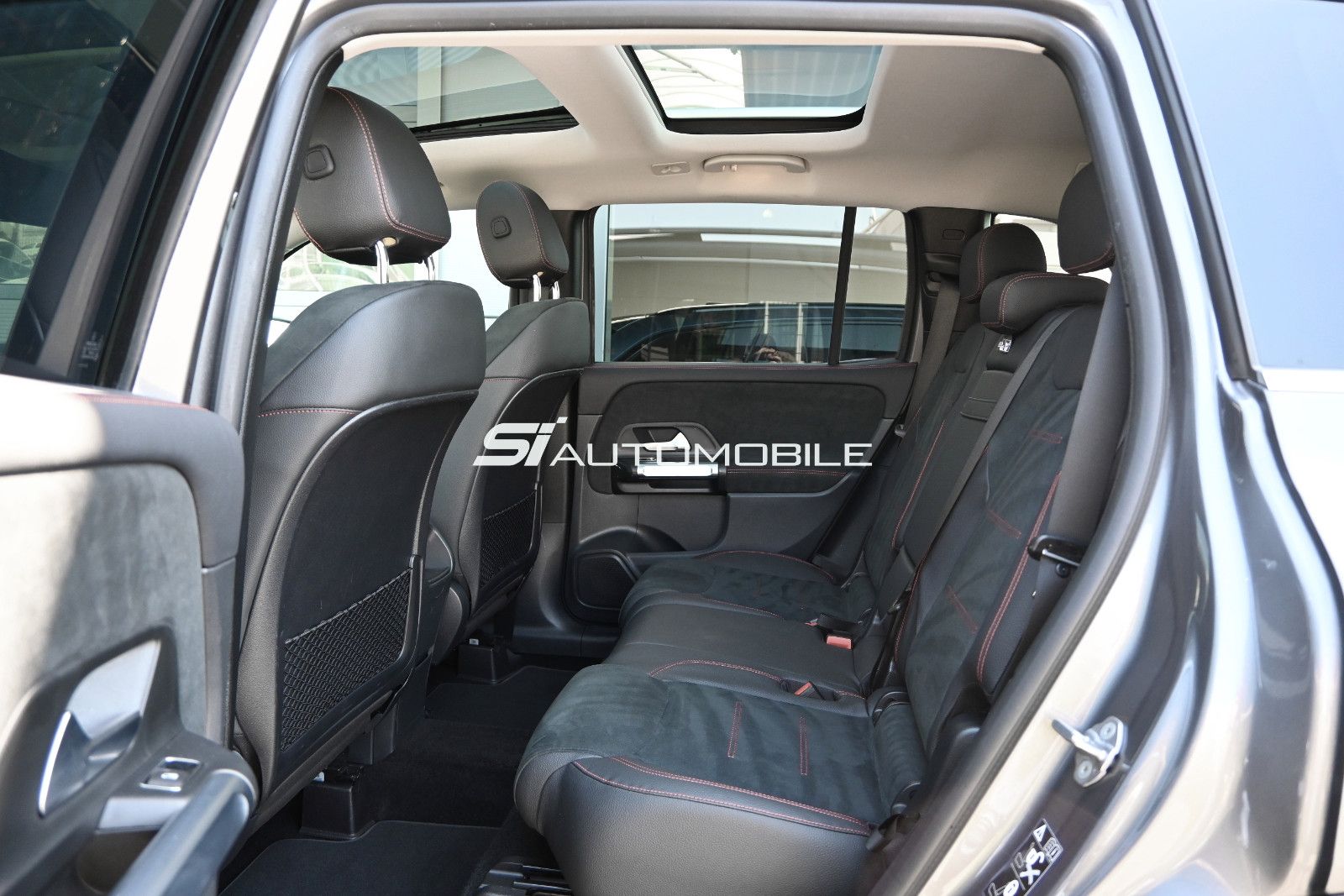 Fahrzeugabbildung Mercedes-Benz GLB 220 d 4M AMG °UVP 68.730€°ACC°AHK°PANO°STHZG